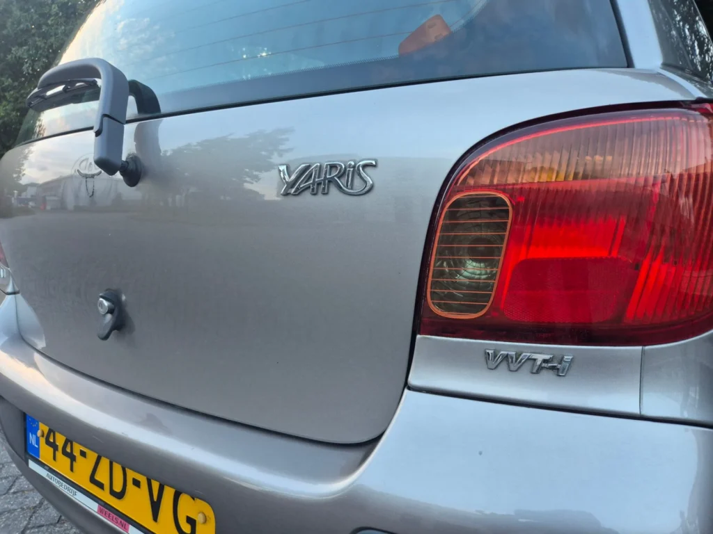 Toyota Yaris 1.3 — foto 5