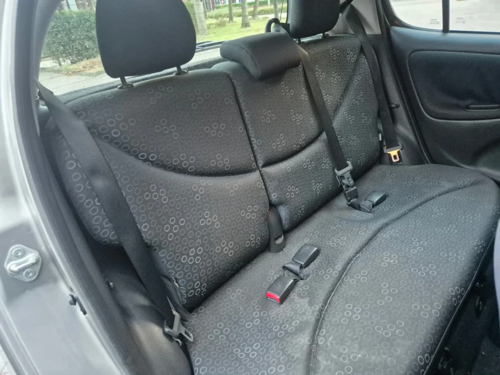 Toyota Yaris 1.3 — foto 8