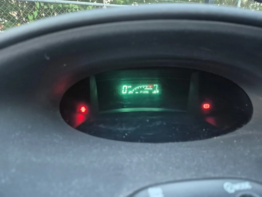 Toyota Yaris 1.3 — foto 17