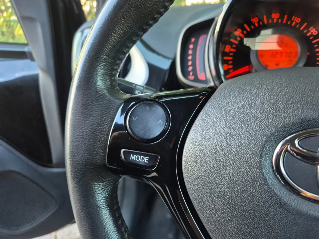 Toyota Aygo Xplay — foto 14